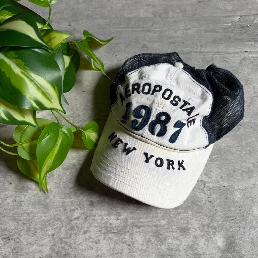 Aeropostale 1987 New York white & cream baseball cap
